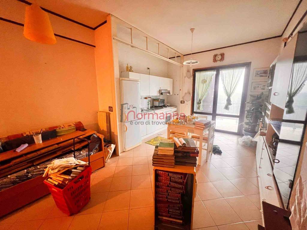 Appartamento a Castel volturno in Viale delle Acacie, 216 - Foto 3