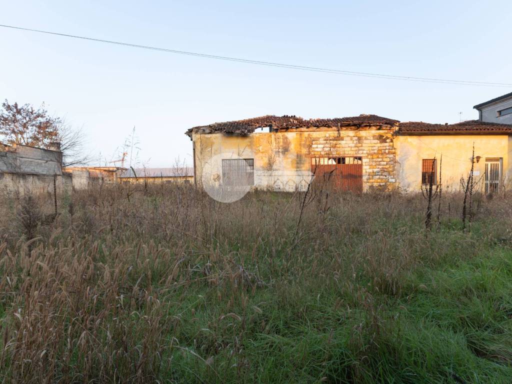 Terreno a Gambara in Via Montello, 17 - Foto 5