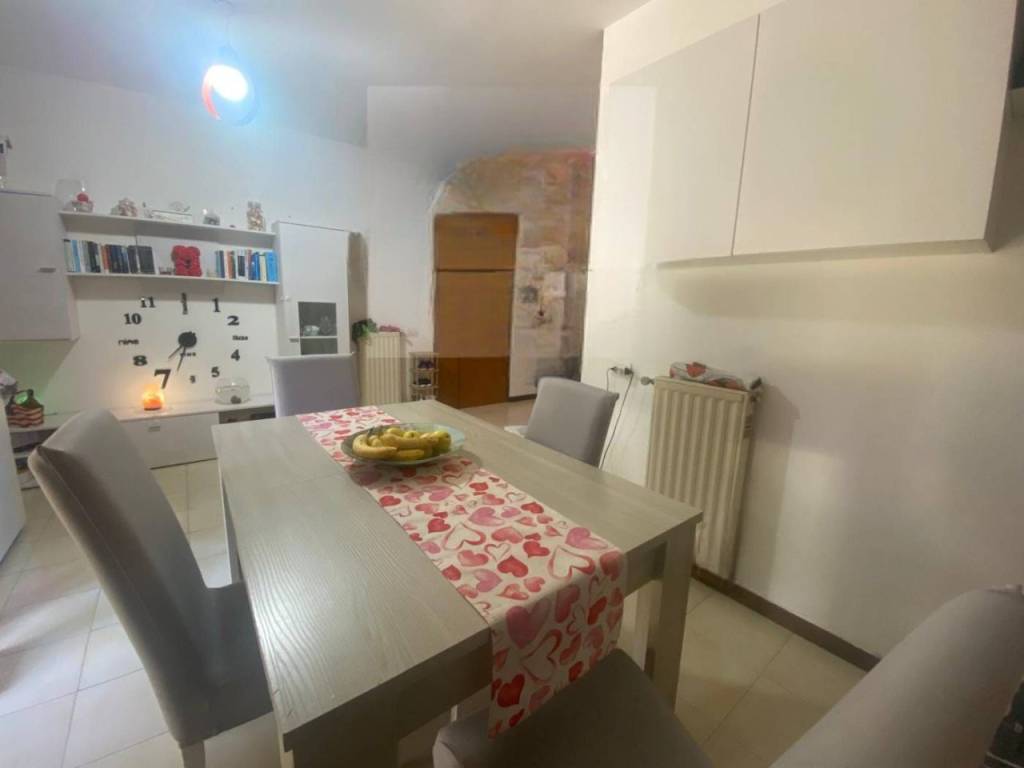 Appartamento a Velletri in Via Martiri Fosse Ardeatine - Foto 2