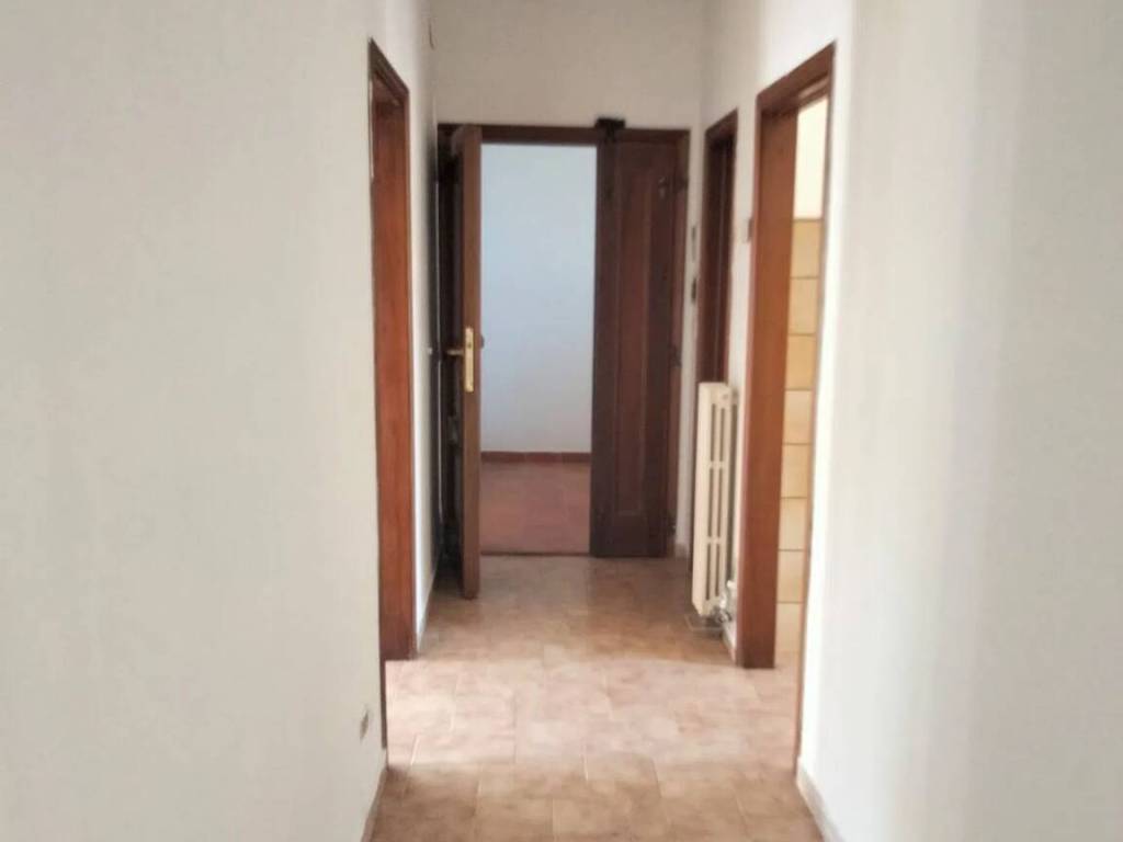 Villa a Poggibonsi in Via G. Marconi - Foto 2