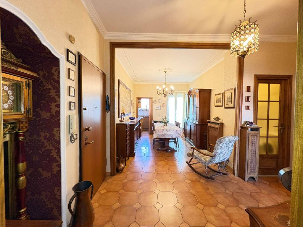 Appartamento a Pinerolo in Via De Rubeis - Foto 4