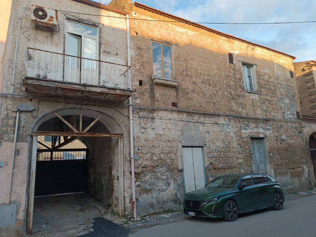 Casa indipendente a San nicola la strada in Via Nazionale Appia, 79 - Foto 2