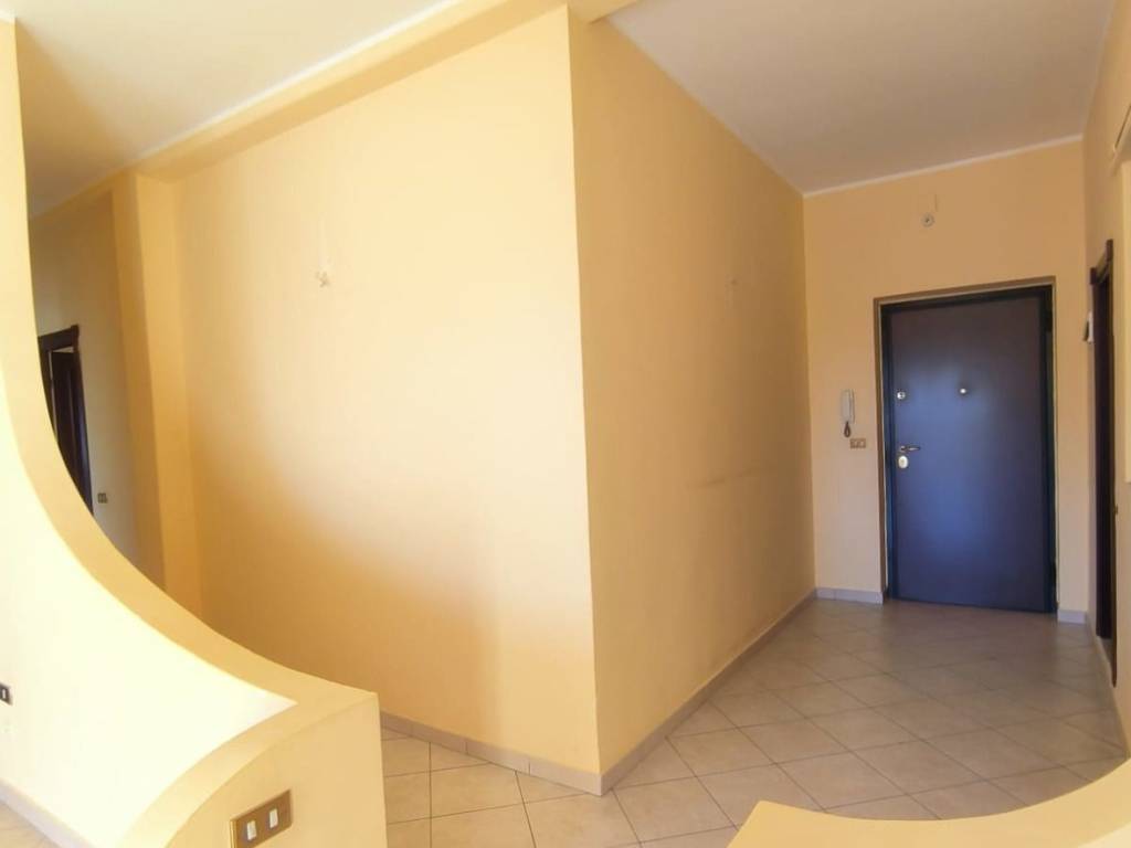 Appartamento a Caltanissetta in Viale Sicilia, 106 - Foto 3