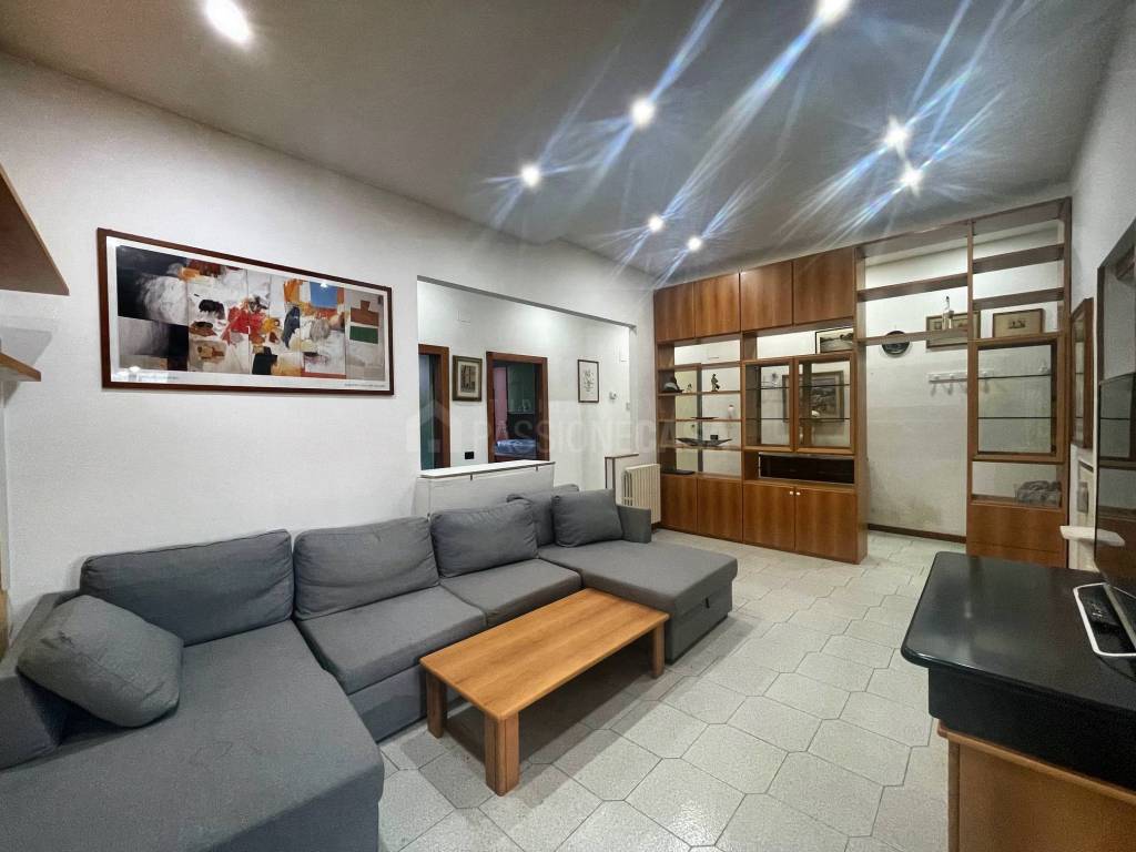 Casa indipendente a Prato in Piazza Giovanni Ciardi - Foto 5