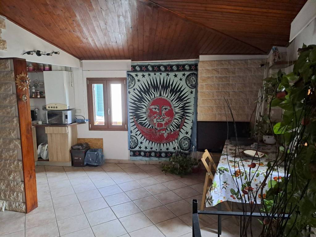 Appartamento a Campi bisenzio in Piazza Lanciotto Ballerini - Foto 2