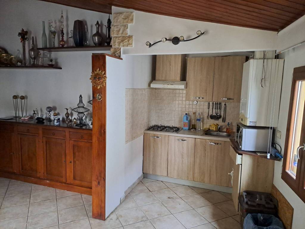 Appartamento a Campi bisenzio in Piazza Lanciotto Ballerini - Foto 5