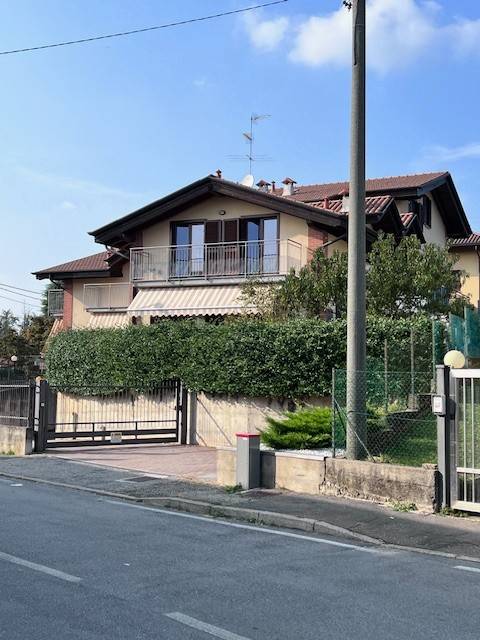 Appartamento a Cairate in Via delle Giere, 1 - Foto 2