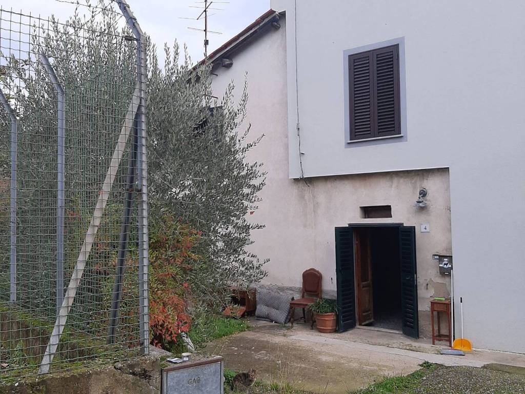 Casa indipendente a Pescia in Via Giuseppe Giusti - Foto 4