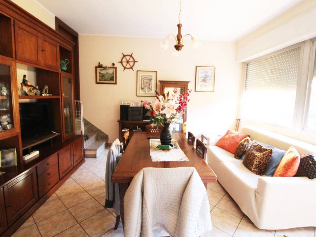 Casa indipendente a Gorla maggiore in Via Roma, 11 - Foto 2