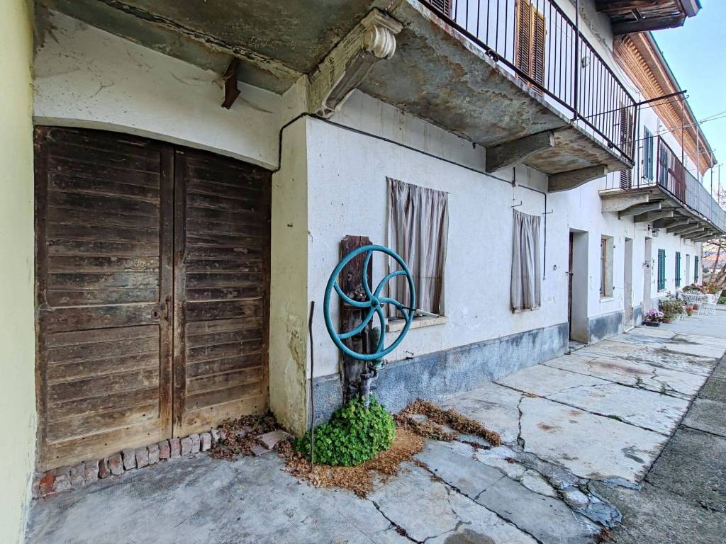 Casa indipendente a Alba in Località Rivoli, 3 - Foto 2