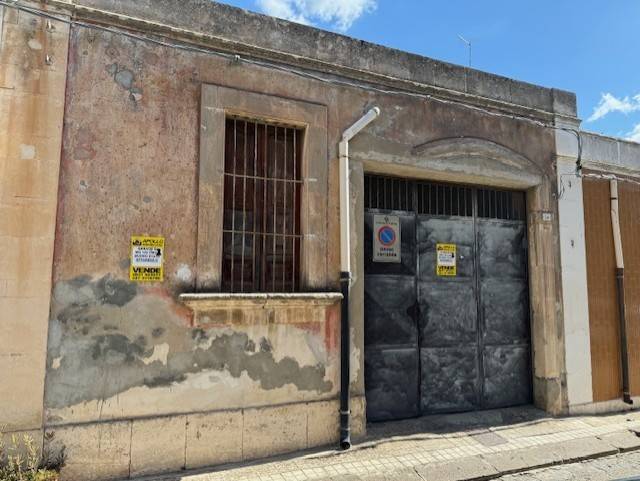Box / garage a Floridia in Via Messina - Foto 2