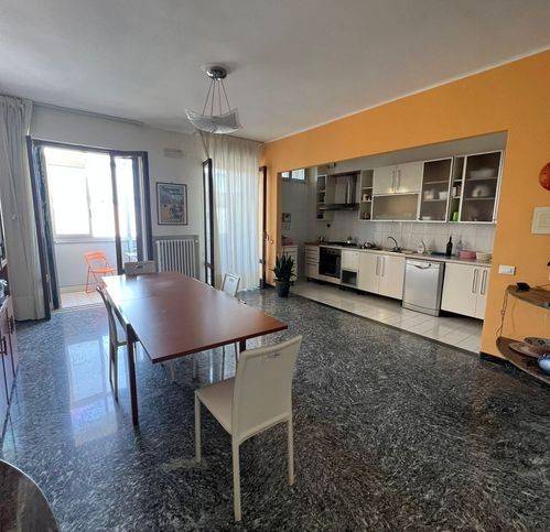 Appartamento a Mola di bari in Via Colombo 14 - Foto 3