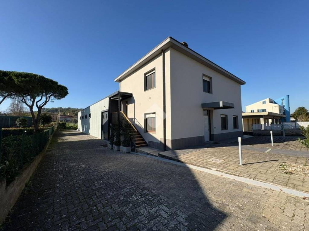 Immobile a San giovanni valdarno in Via Carlo Emilio Gadda, 16 - Foto 2