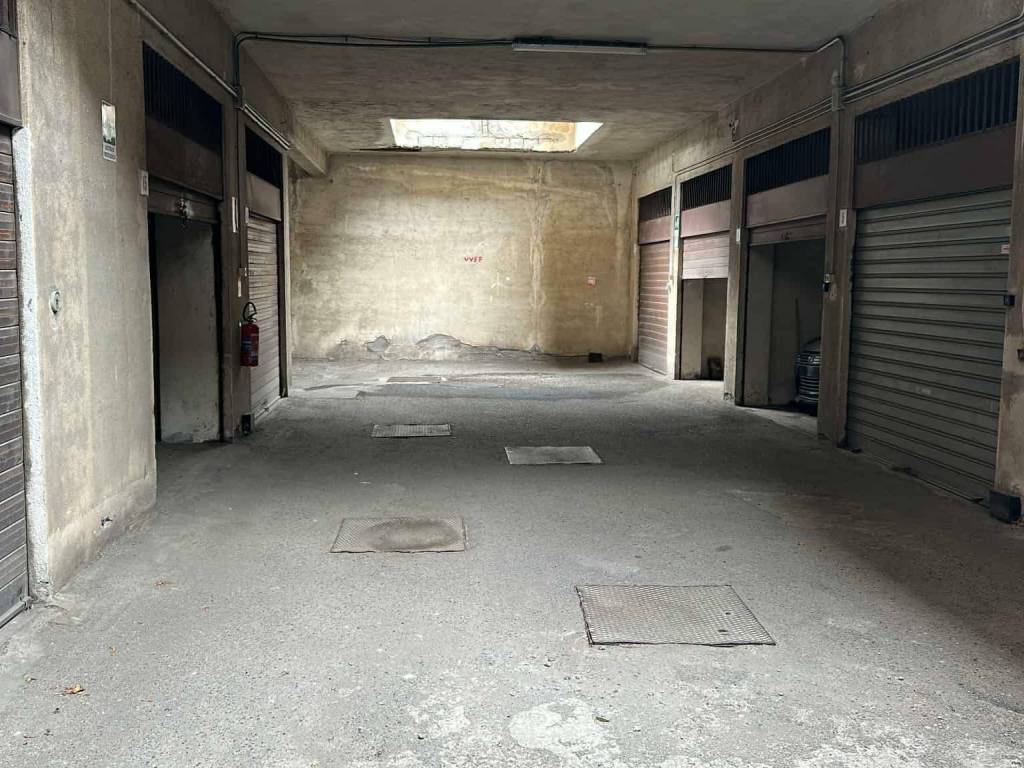 Box / garage a Catania in Via Modena - Foto 2