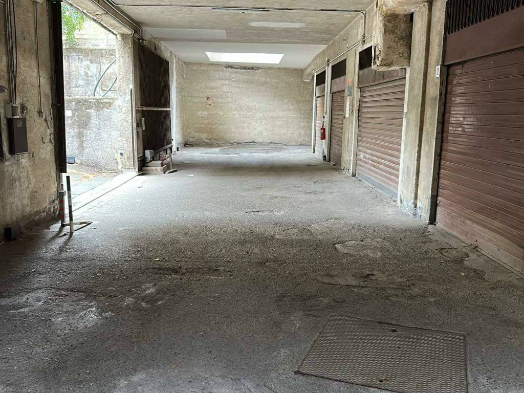 Box / garage a Catania in Via Modena - Foto 4