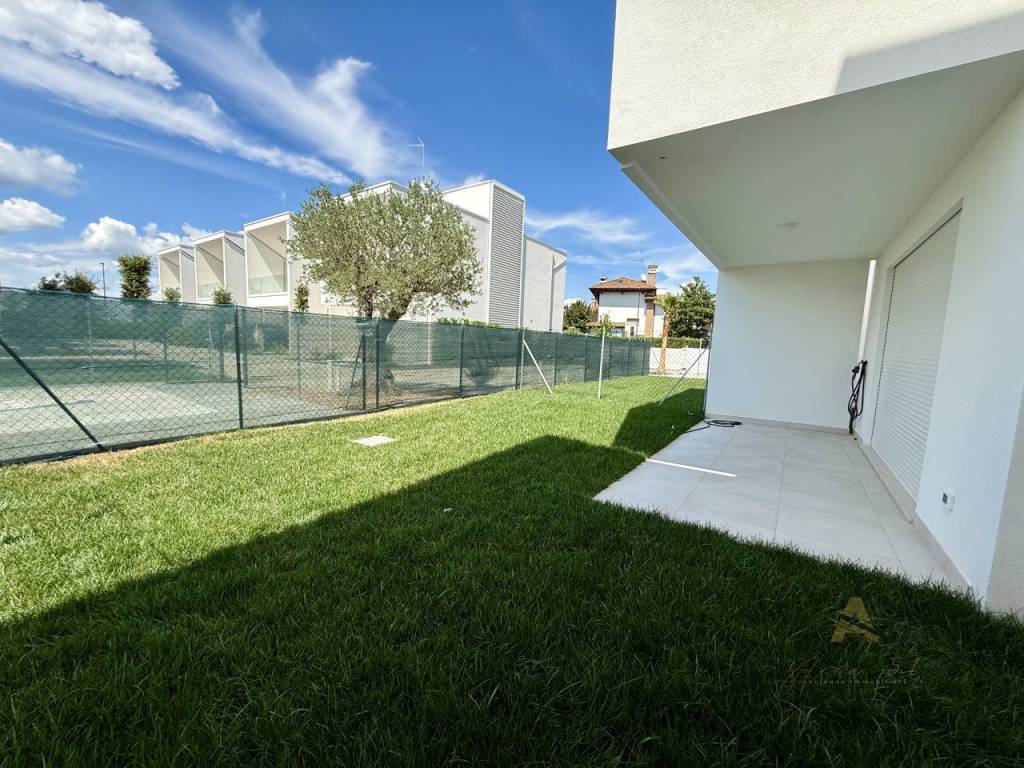 Villetta a schiera a Lignano sabbiadoro in Viale Europa - Foto 2