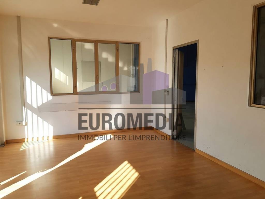 Immobile a Montecchio maggiore in via roma, 1 - Foto 3