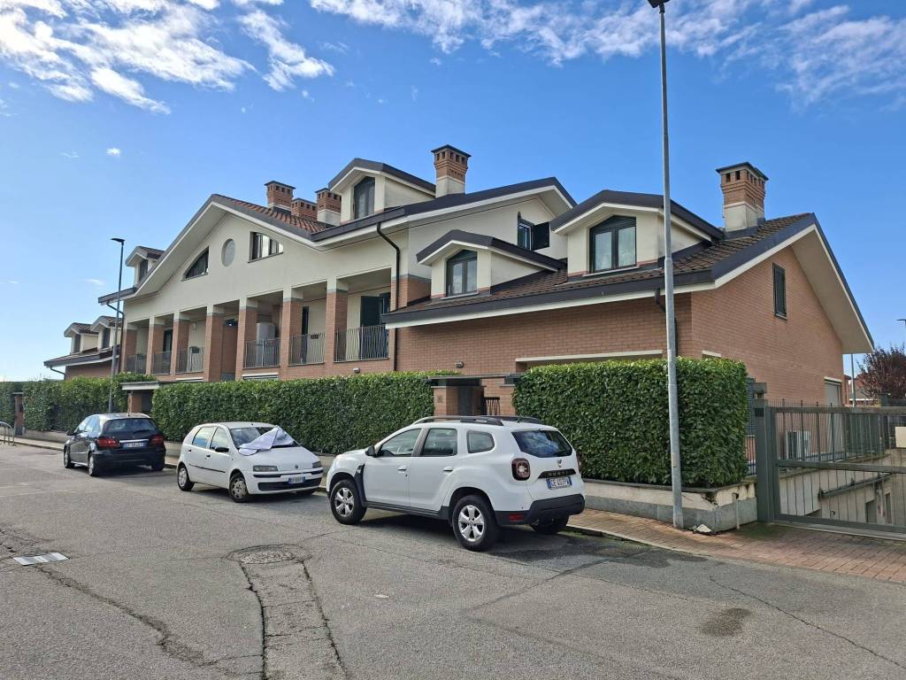Appartamento a Nichelino in Via Antonio Canova, 3 - Foto 2