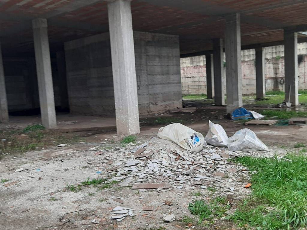 Palazzo / stabile a Giugliano in campania in Via Giardini - Foto 5