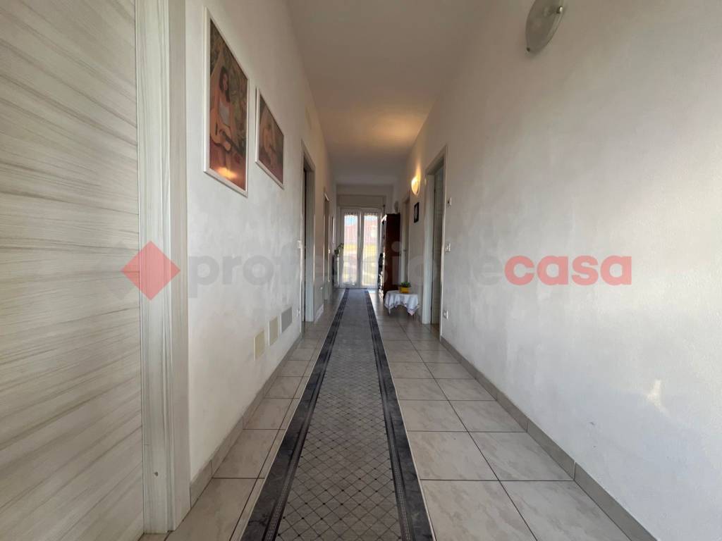 Casa indipendente a Verona in VIA SCUDERLANDO, 286 - Foto 4