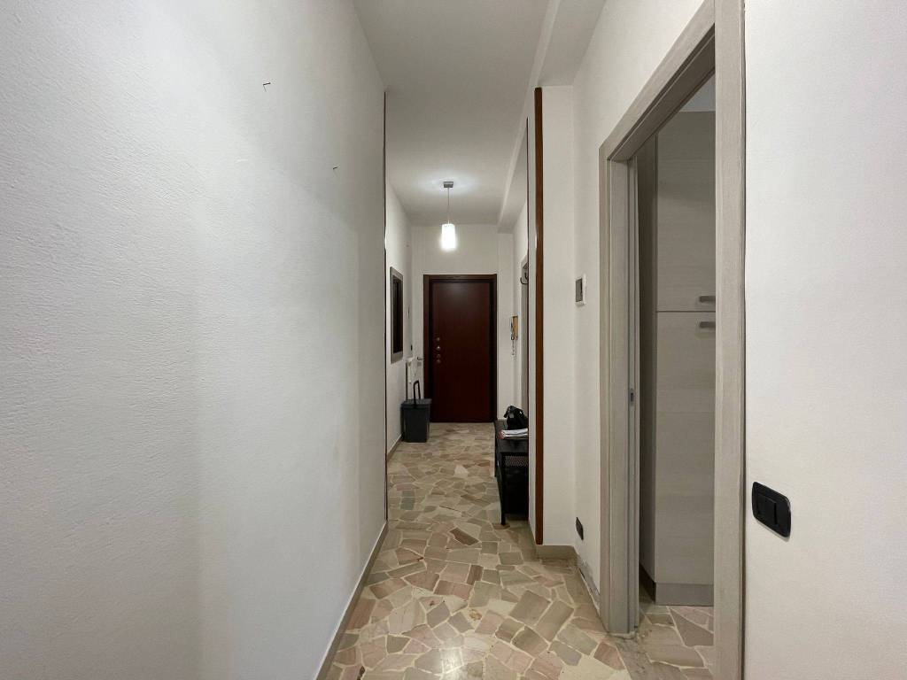 Appartamento a Bareggio in Via Giovanni Verga, 16 - Foto 3