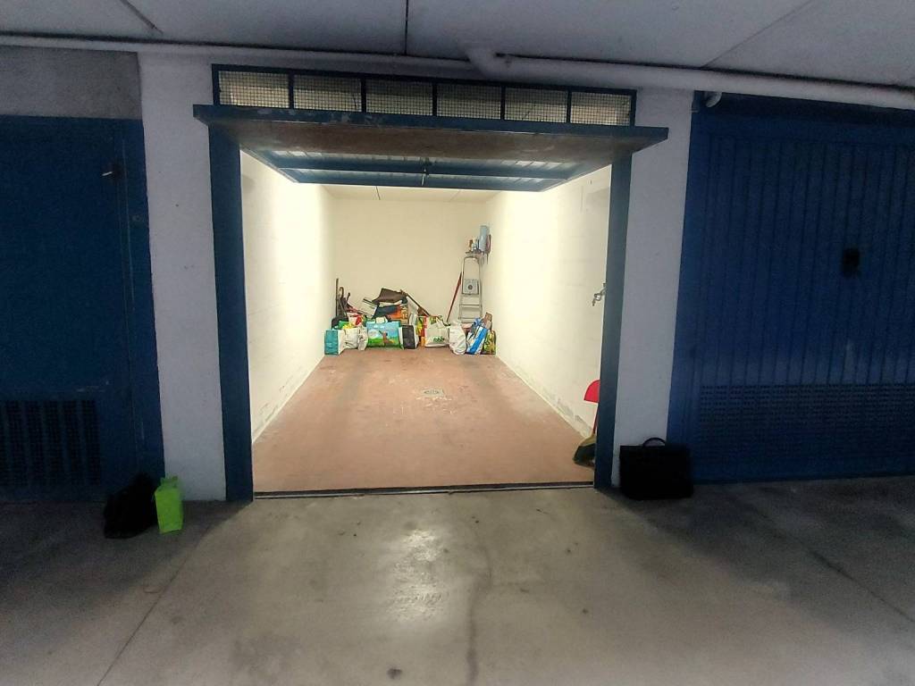 Box / garage a Bologna in Via Scipione Innocenti, 32 - Foto 3