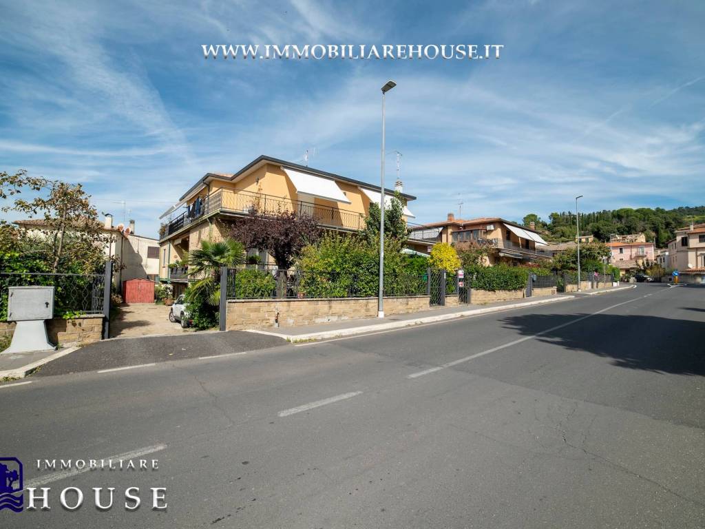 Appartamento a Bolsena in Viale Santa Maria - Foto 5