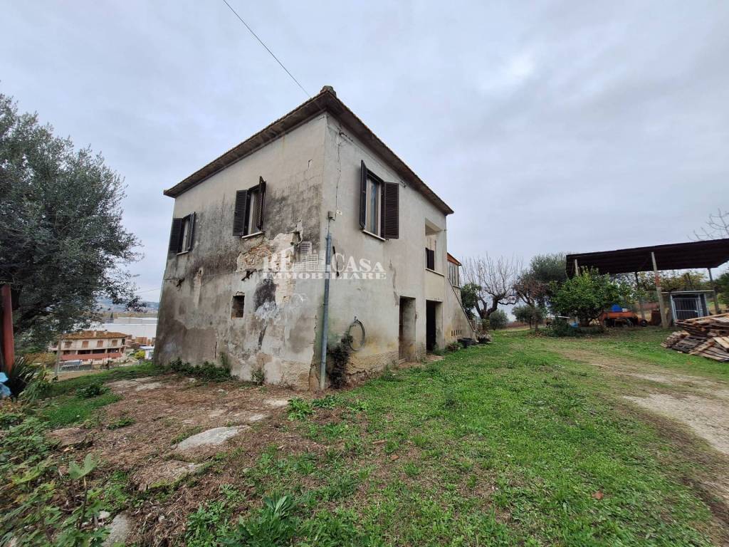 Casa indipendente a Controguerra in contrada coste tronto - Foto 5