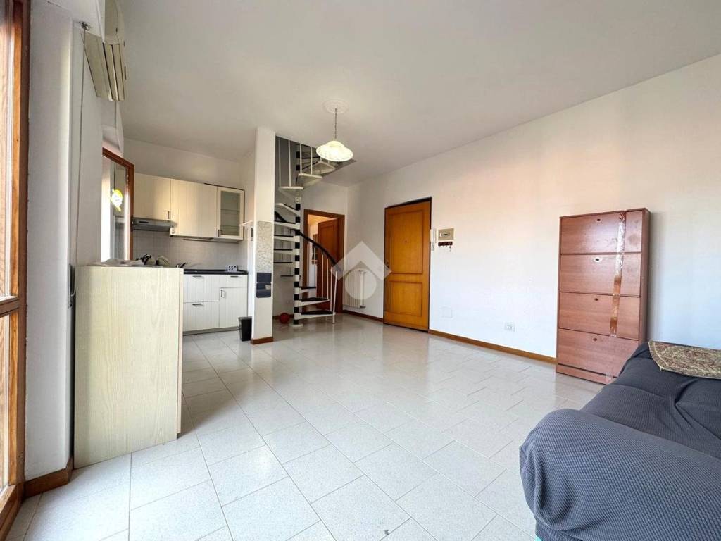 Appartamento a Monterotondo in Via piave - Foto 4