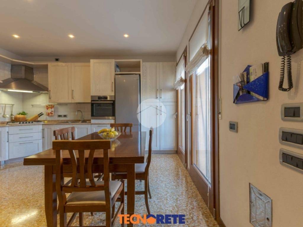 Appartamento a Zugliano in Via Don, 28 - Foto 5