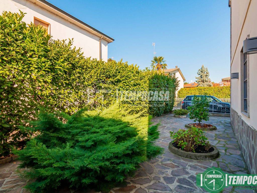 Villa a Lodi in Via Lago D'Iseo 16 - Foto 3