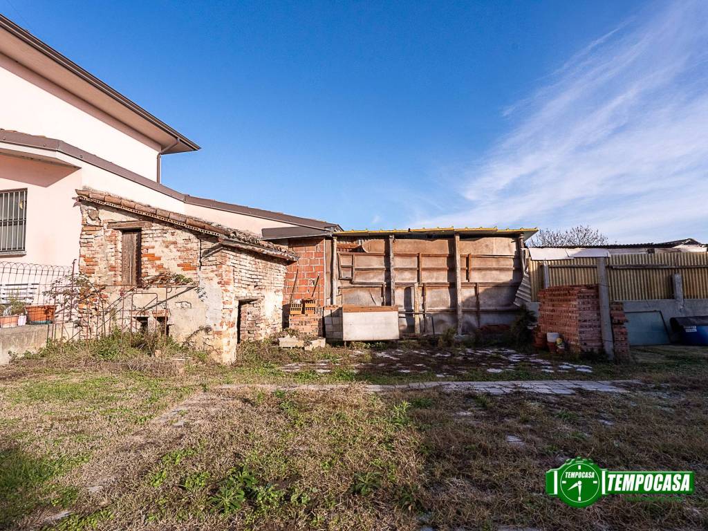 Casa indipendente a Borgonovo val tidone in Frazione Castelnovo - Foto 2