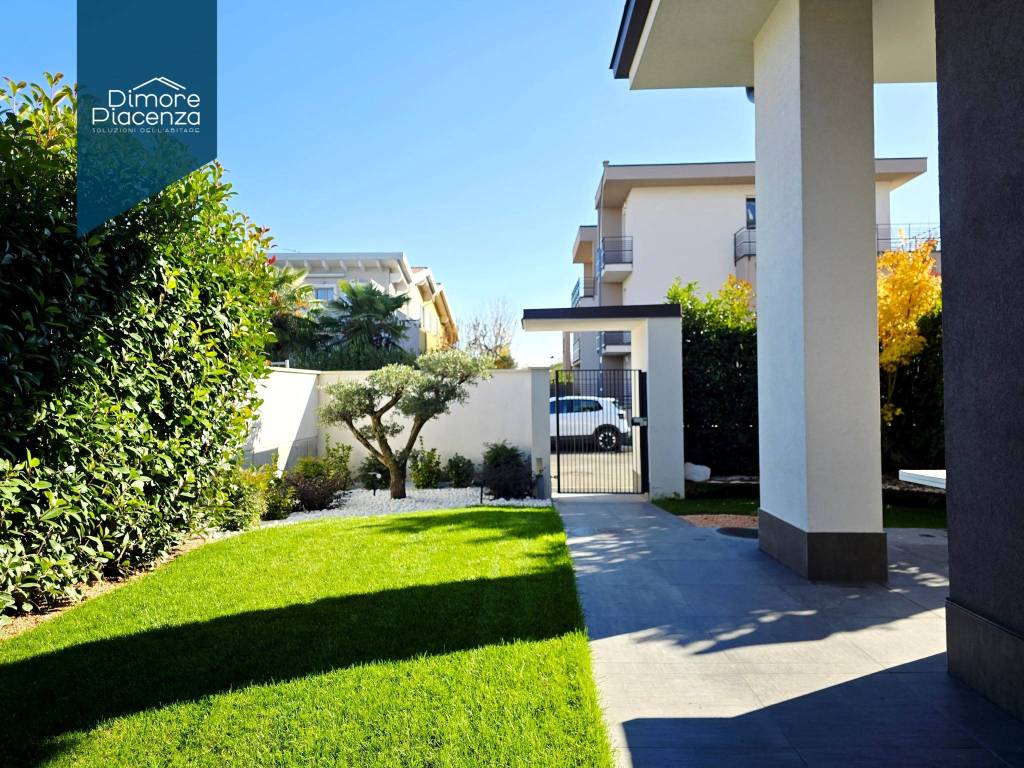 Villa a Piacenza in Via Grazia Deledda - Foto 2