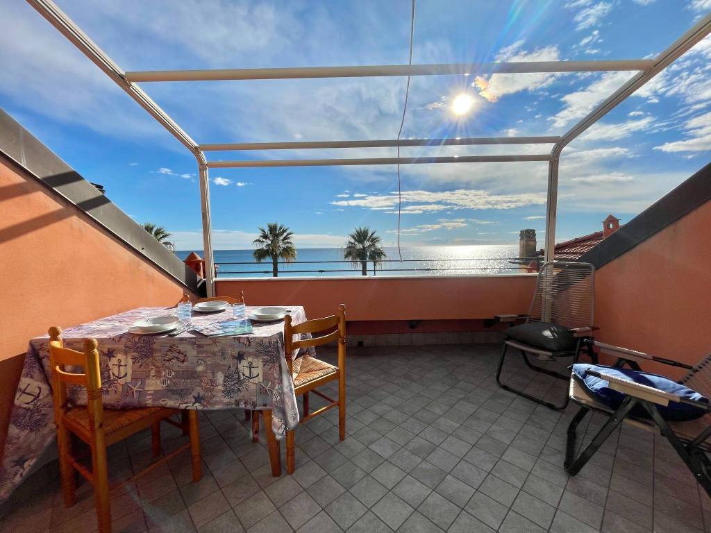 Appartamento a Pietra ligure in Via Gio Batta Montaldo - Foto 2