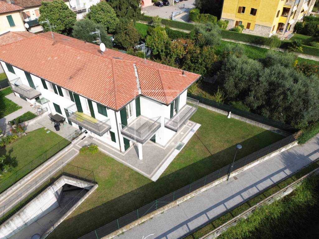 Villa a Salò in via santa firmina, 9 - Foto 2