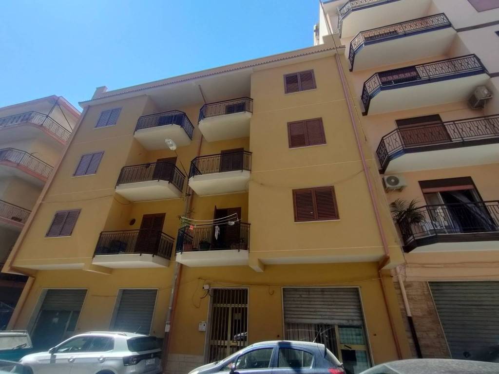 Appartamento a Melito di porto salvo in Via Fratelli Rosselli - Foto 2