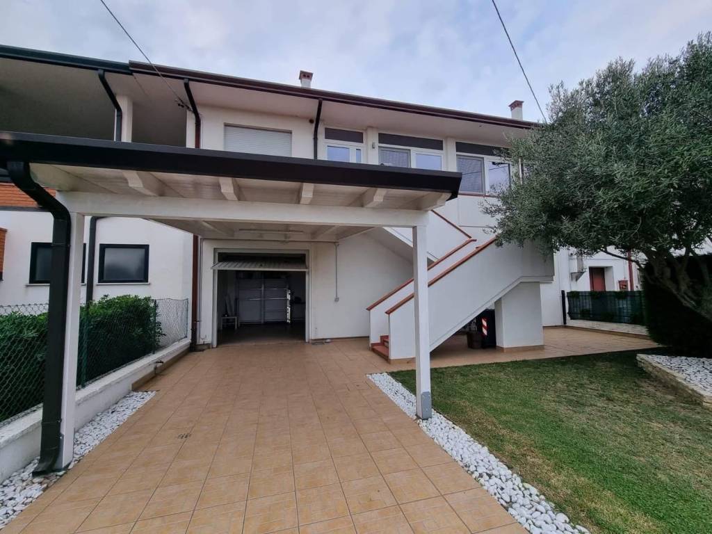 Villetta a schiera a Porto tolle in Via Anna Frank, 4 - Foto 2