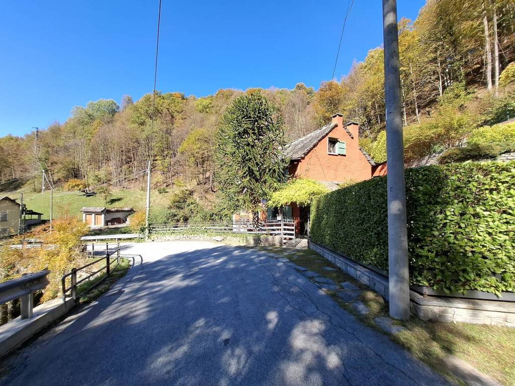 Villa a Druogno in Loc.tà Maglietto, 2 - Foto 3
