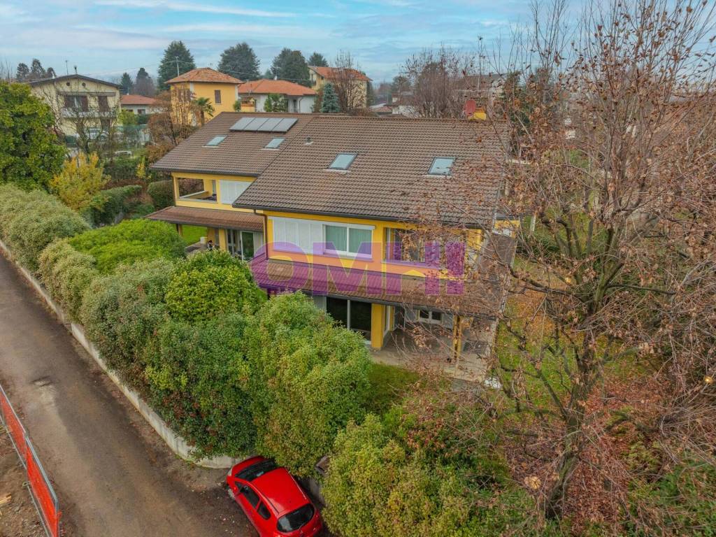 Villa a Cadorago in Via Giuseppe Mazzini, 17 - Foto 3