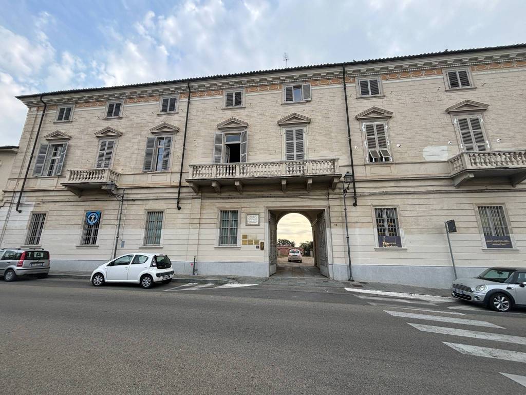 Appartamento a Chieri in Via delle Rosine, 18 - Foto 2