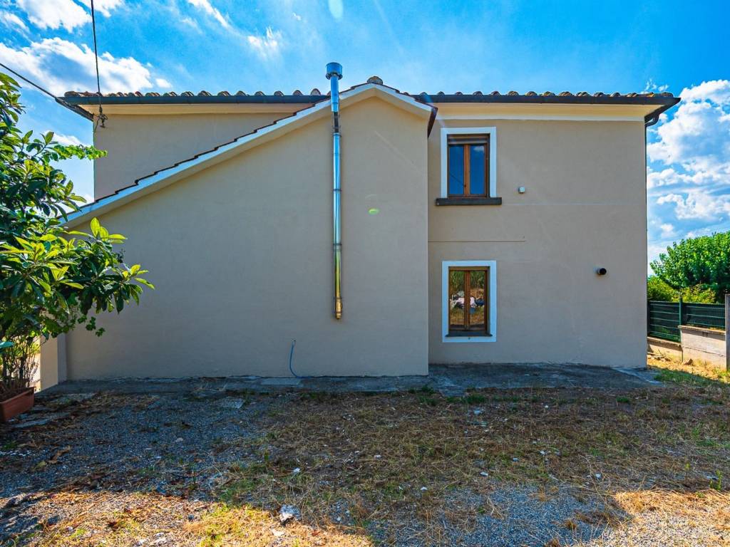 Villa a Larciano in Via Giovanni Segantini - Foto 4