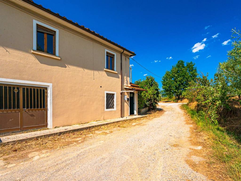 Villa a Larciano in Via Giovanni Segantini - Foto 5