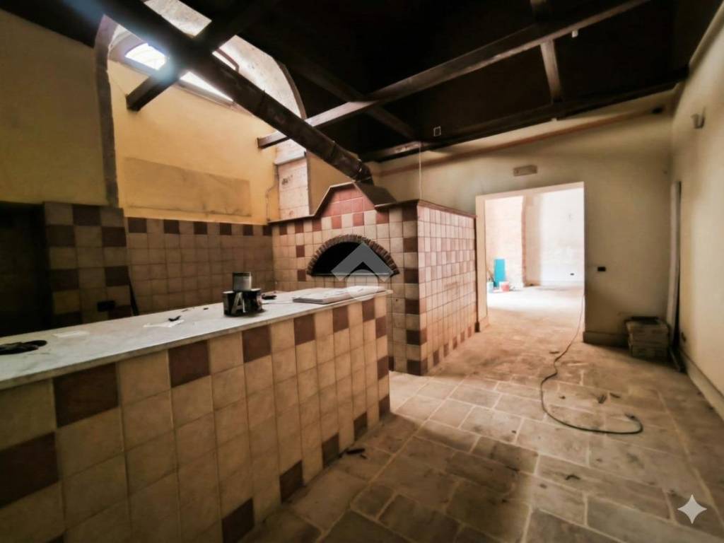 Casa indipendente a Noicattaro in Piazza Vittorio Emanuele III, 1 - Foto 2