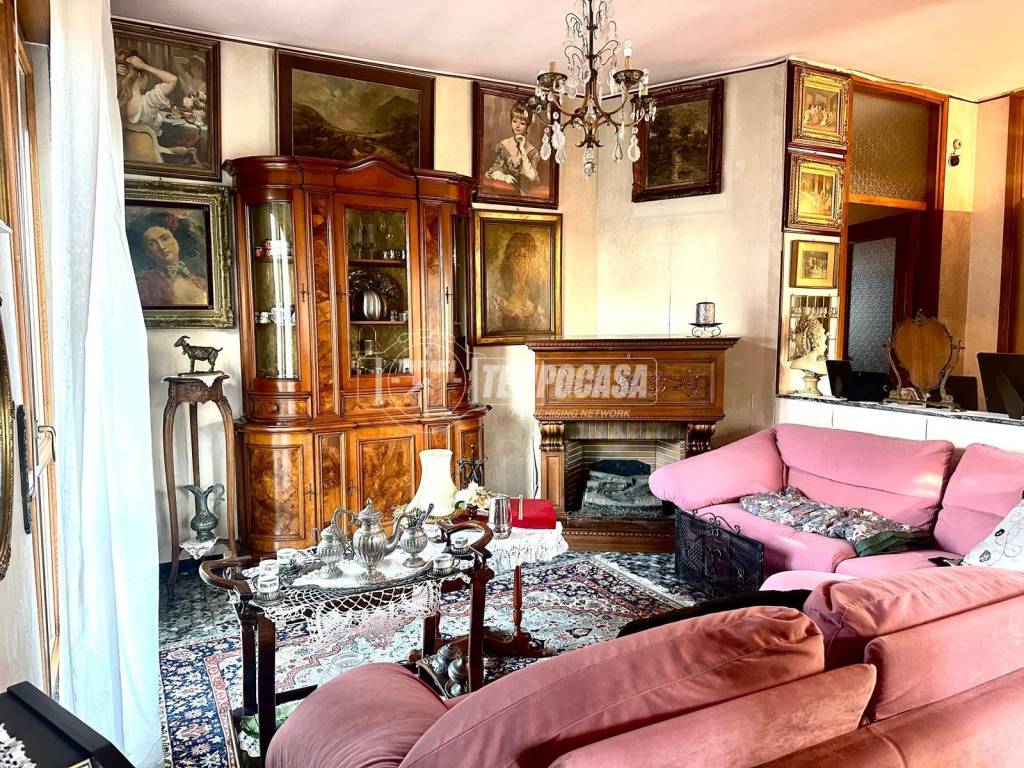 Villa a Mozzo in Via Ugo Foscolo 4 - Foto 5