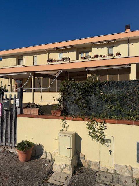 Villetta a schiera a Sabaudia in Via Cristoforo Colombo - Foto 2