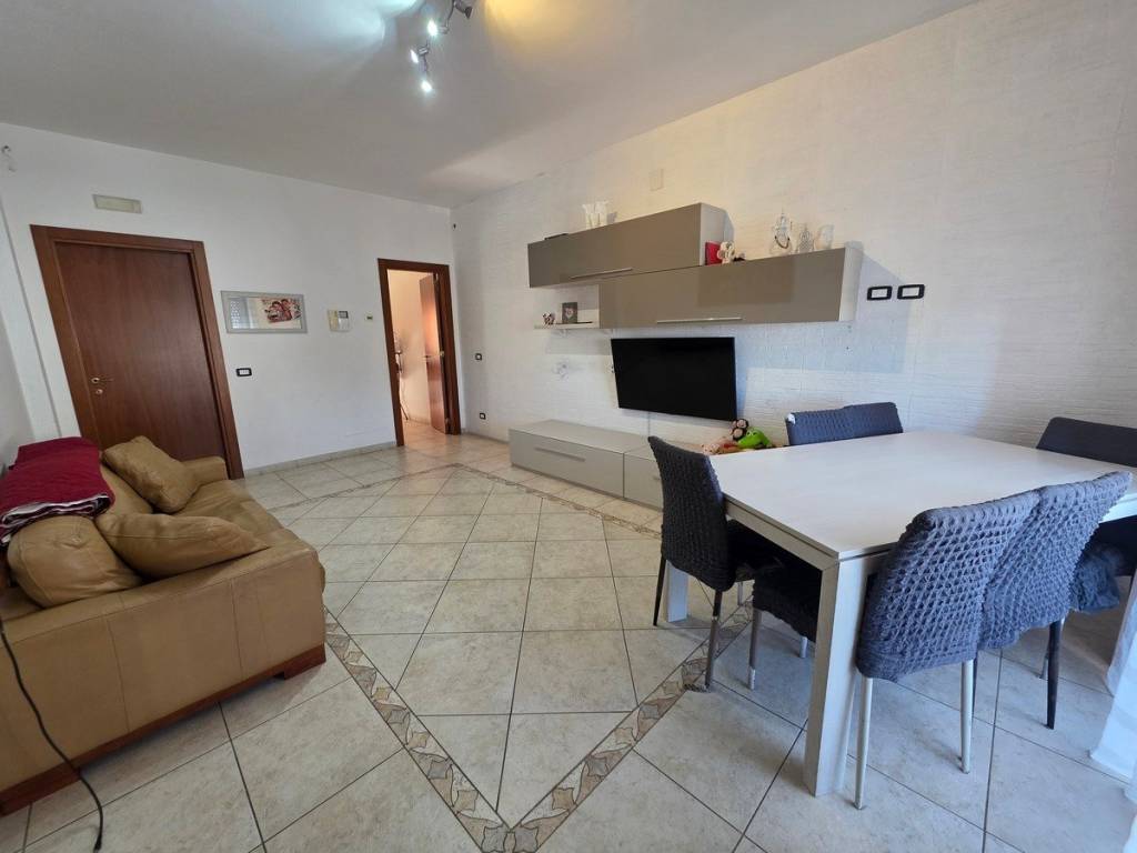 Appartamento a Turi in Via Donato Menichella, 19 - Foto 3