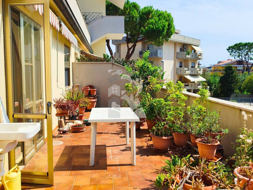 Appartamento a Roseto degli abruzzi in Via Francesco Marcacci, 10 - Foto 2