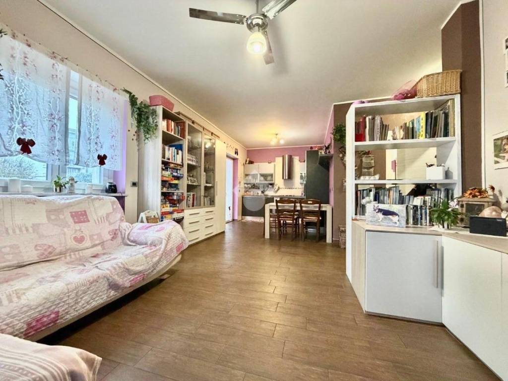 Villa a Orbassano in Via Luigi Einaudi, 49 - Foto 2