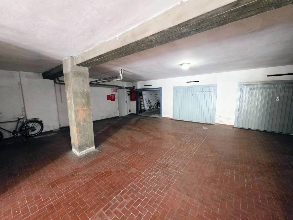 Box / garage a Varazze in Via San Francesco d'Assisi, 4 - Foto 3
