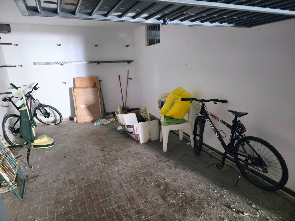 Box / garage a Varazze in Via San Francesco d'Assisi, 4 - Foto 4